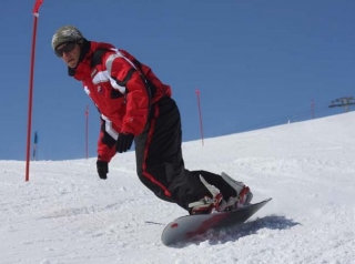  Snowboard instructor